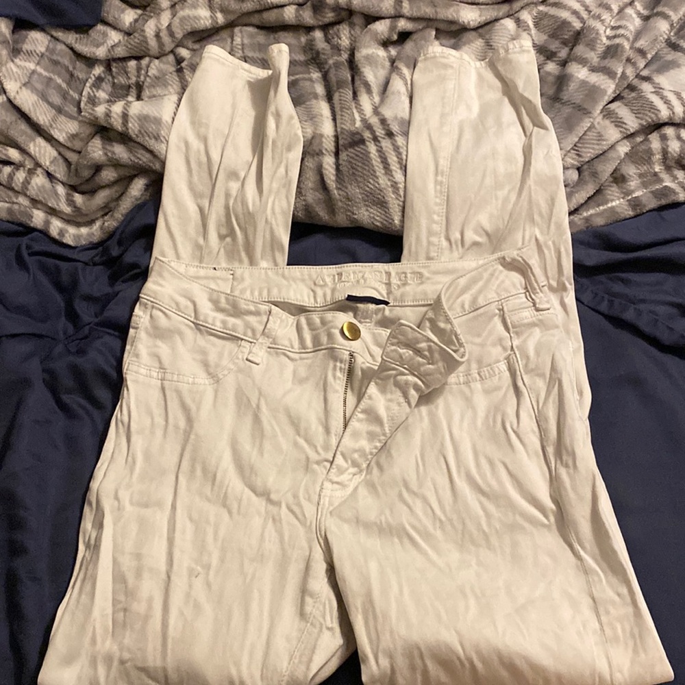 white American Eagle jeggings